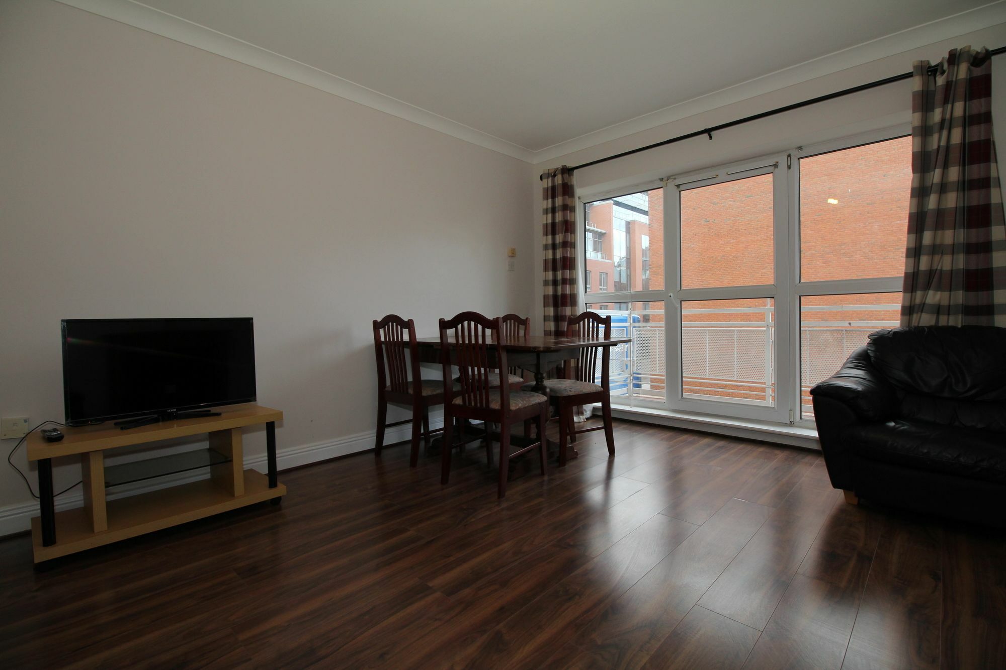 The Windmill Apartment Dublin Exterior photo