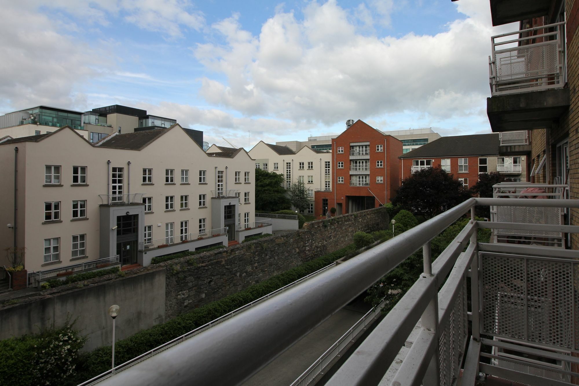 The Windmill Apartment Dublin Exterior photo